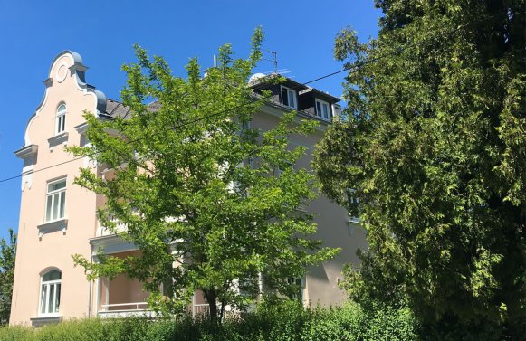 Immobilie in 5023 Salzburg - Gnigl: Zeitloser Charme! 3-Zimmer DG-Wohnung am Fuße des Heubergs