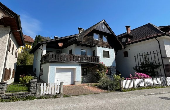 Immobilie in 4866 Salzkammergut - Unterach am Attersee: Salzkammergut Haus braucht frischen Wind