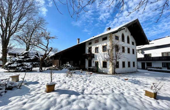 Immobilie in 83370 Bayern - Seeon-Seebruck: Idyllisches Bauernhaus mit angrenzender Tenne zur Entfaltung